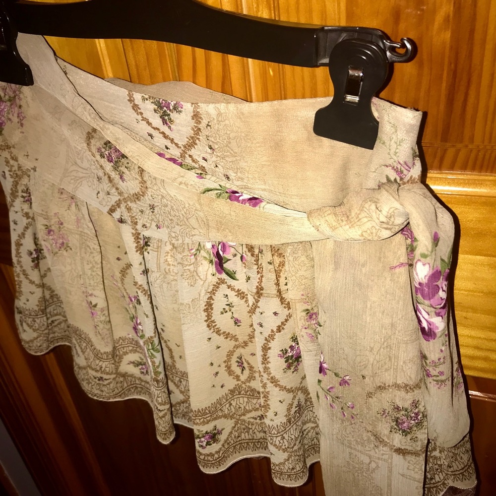 Pleated Floral Mini Skirt